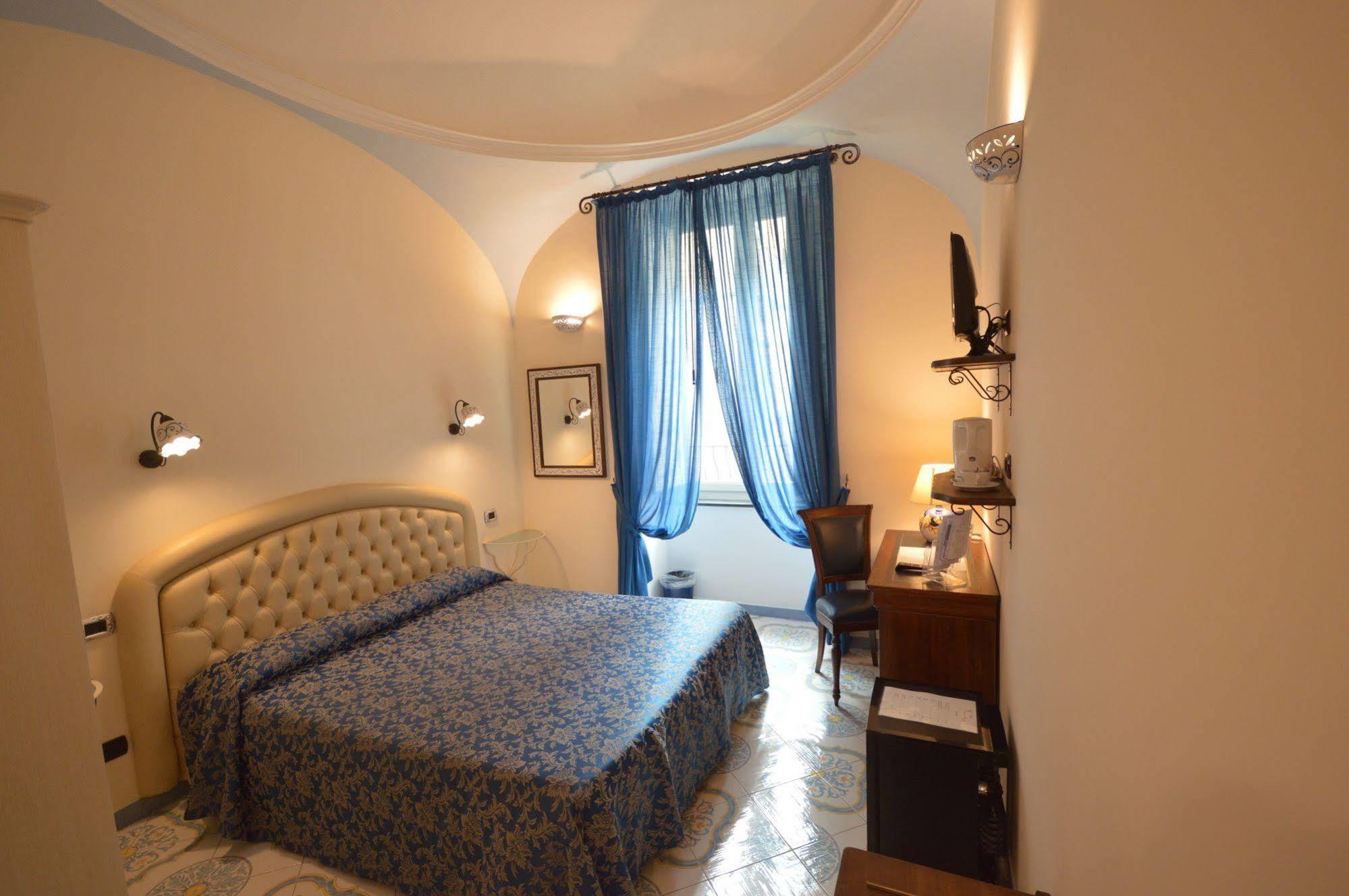 B&B Palazzo Pisani Amalfi Buitenkant foto